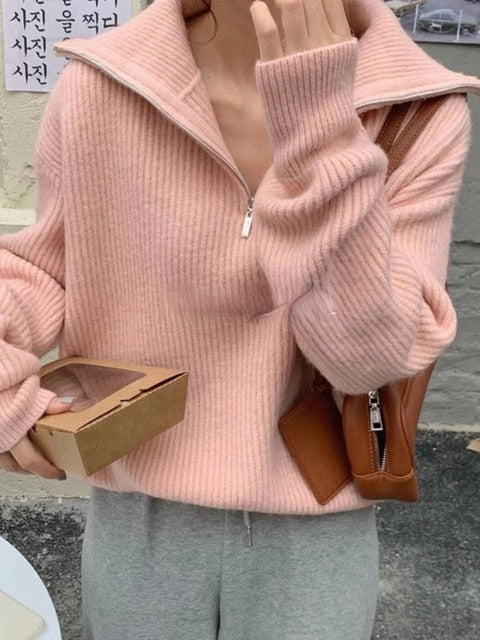 Turtleneck zipper sweater for women | Stylish and versatile knitwear | Shop Sartona