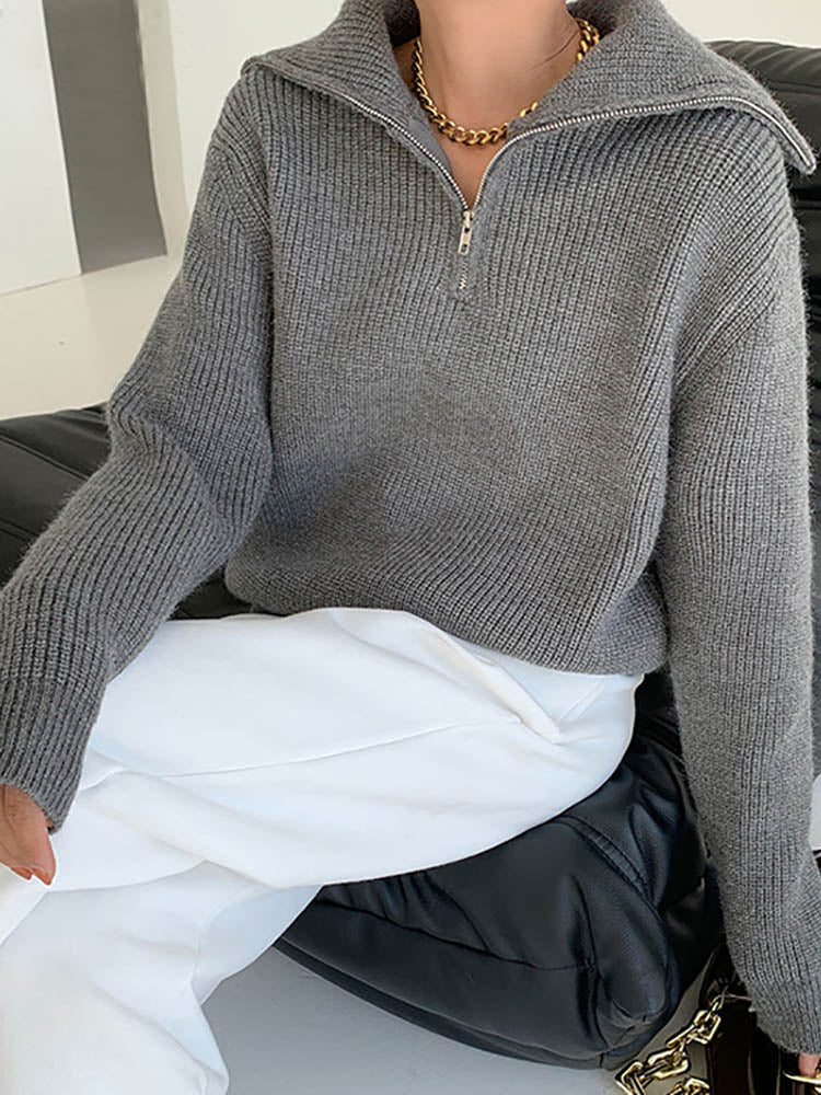Turtleneck zipper sweater for women | Stylish and versatile knitwear | Shop Sartona