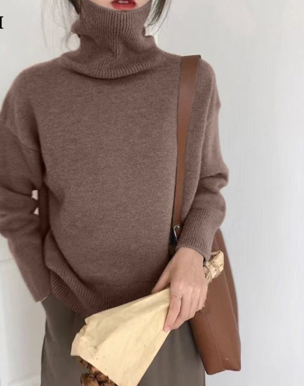 Elegant turtle neck sweater for women | Stylish and cozy winter fashion | Shop Sartona