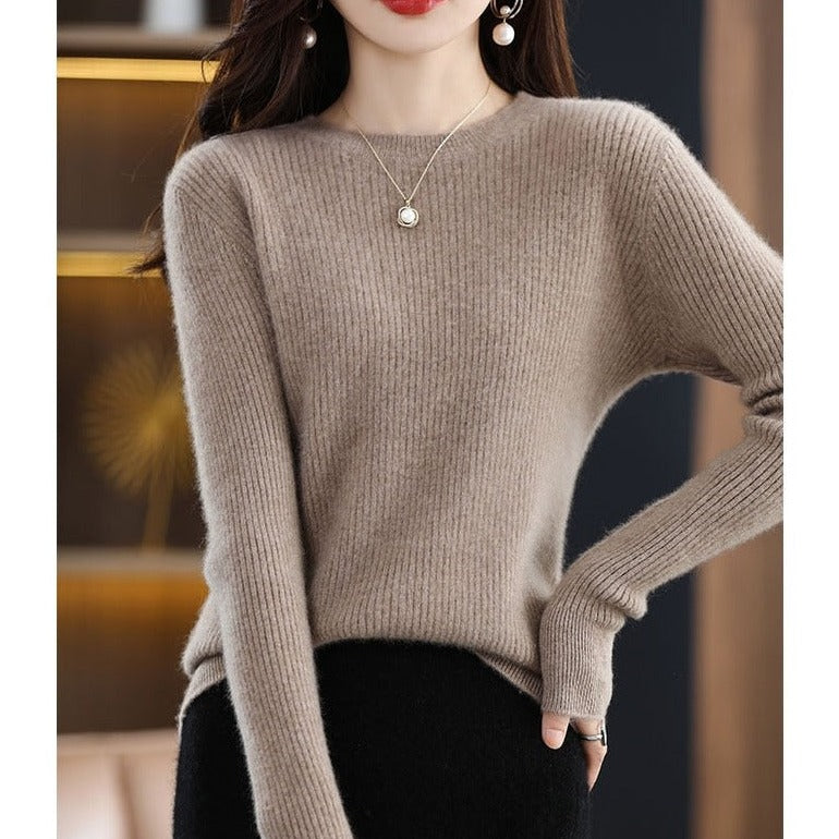 100% merino wool knitted sweater | Luxurious and cozy fashion | Shop Sartona